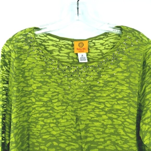 Ruby Rd. Women's 1X Green Round Light Blouse - Picture 2 of 12